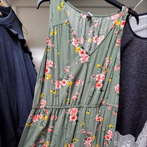 Sleeveless dress
